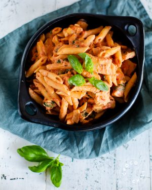 Tomaattinen Vegekanapasta | Chocochili