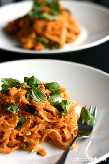 tomaatti-cashewpasta